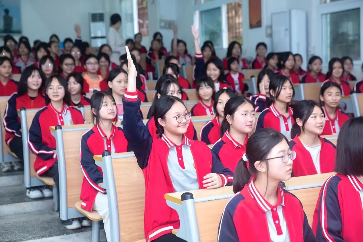 【重慶市銅梁區永嘉中學禮儀培訓】第一場:初一年級女生個人禮儀