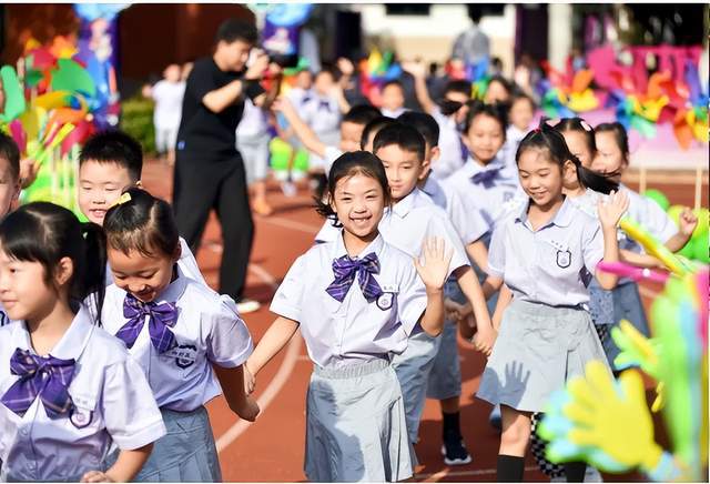 重慶科學(xué)城富力南開(kāi)小學(xué)開(kāi)學(xué)典禮丨童心向黨 筑夢(mèng)飛翔